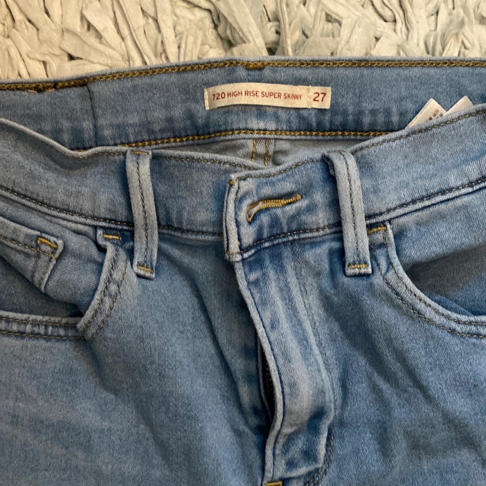 Super Cute!! Levi Super Skinny Jeans